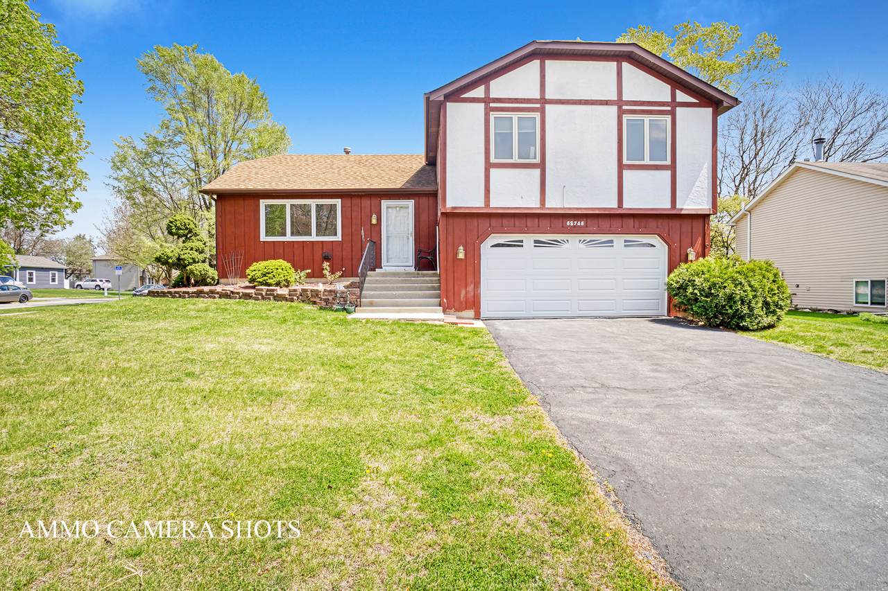 5S745 Timberlane Drive - Photo 1