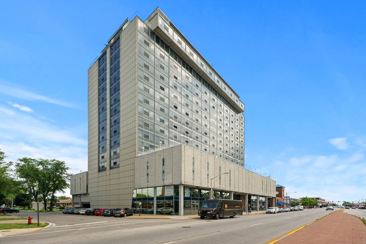 7234 North Avenue - Photo 1