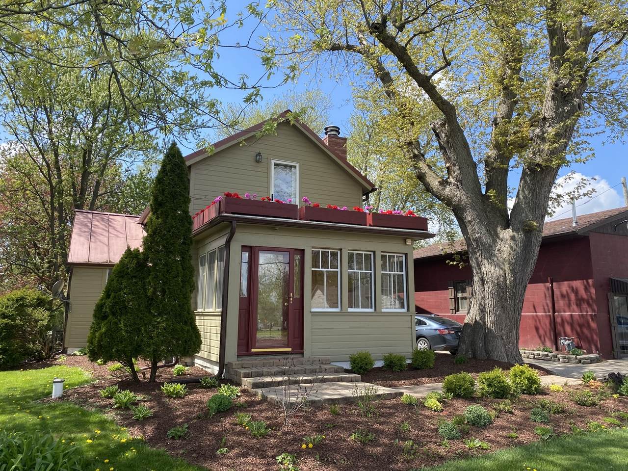 1N254 Lafox Road - Photo 1