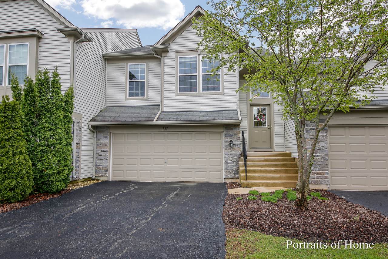 587 Conservatory Lane - Photo 1