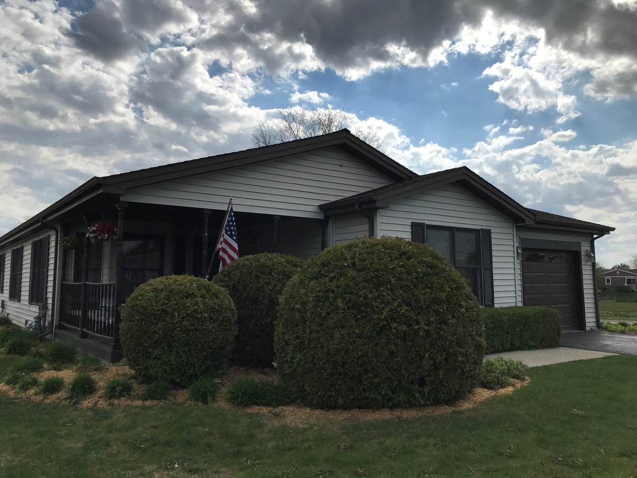 9 Mustang Court - Photo 1