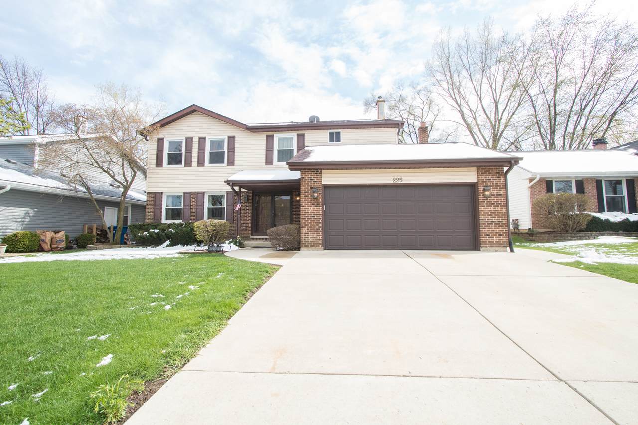 225 Grovenor Drive - Photo 1