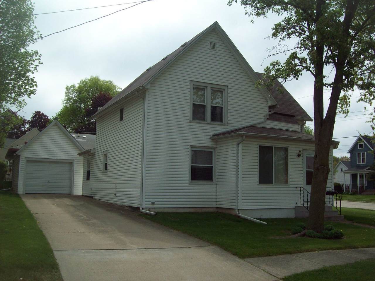 200 4th Street - Photo 1