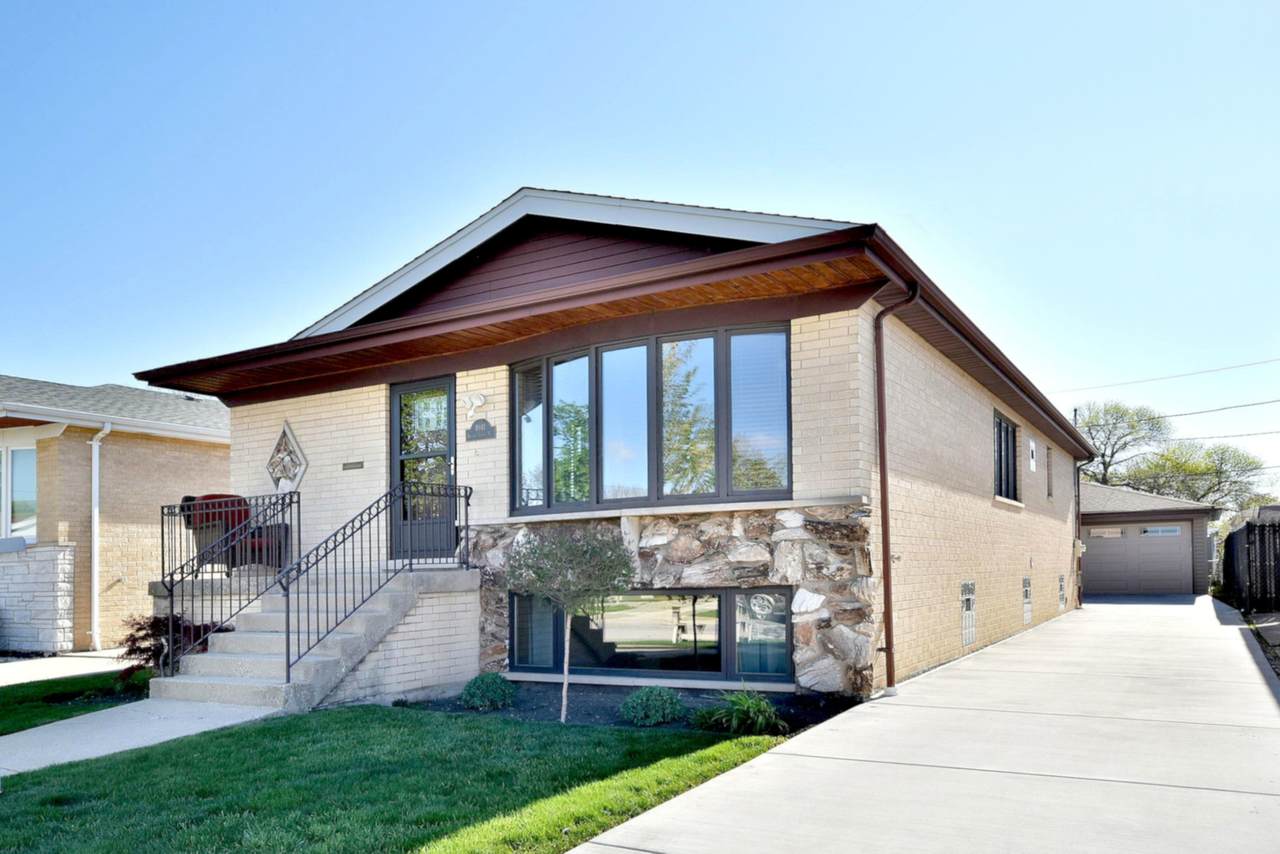 4941 Sayre Avenue - Photo 1