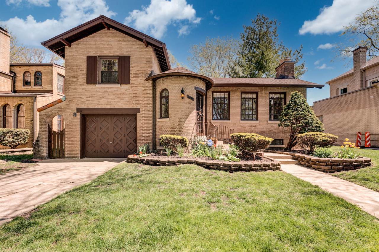 8939 Claremont Avenue - Photo 1