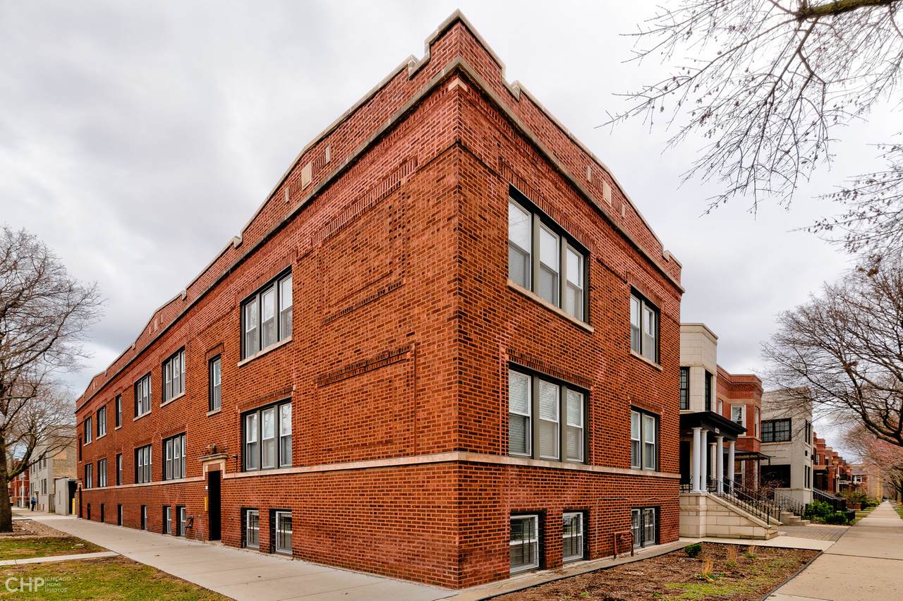 2321 Waveland Avenue - Photo 1