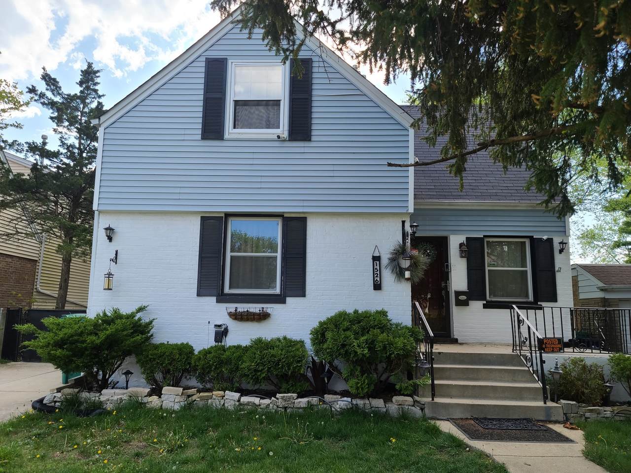 1526 Boeger Avenue - Photo 1
