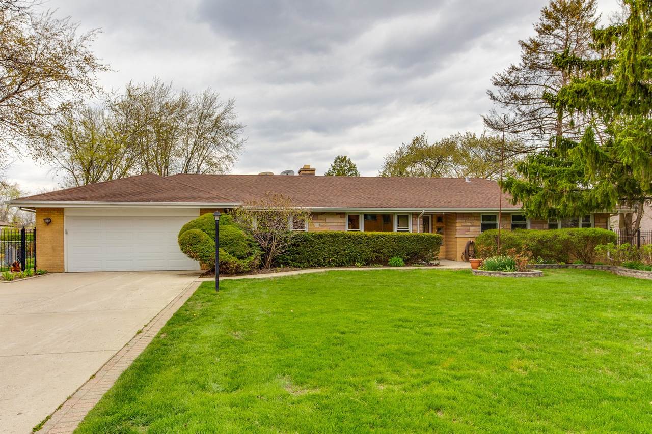 3056 Glenway Drive - Photo 1