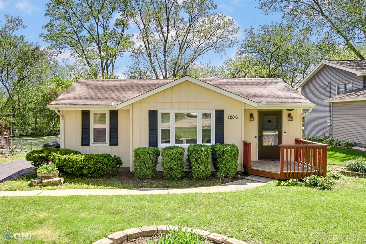 1206 Burr Street - Photo 1