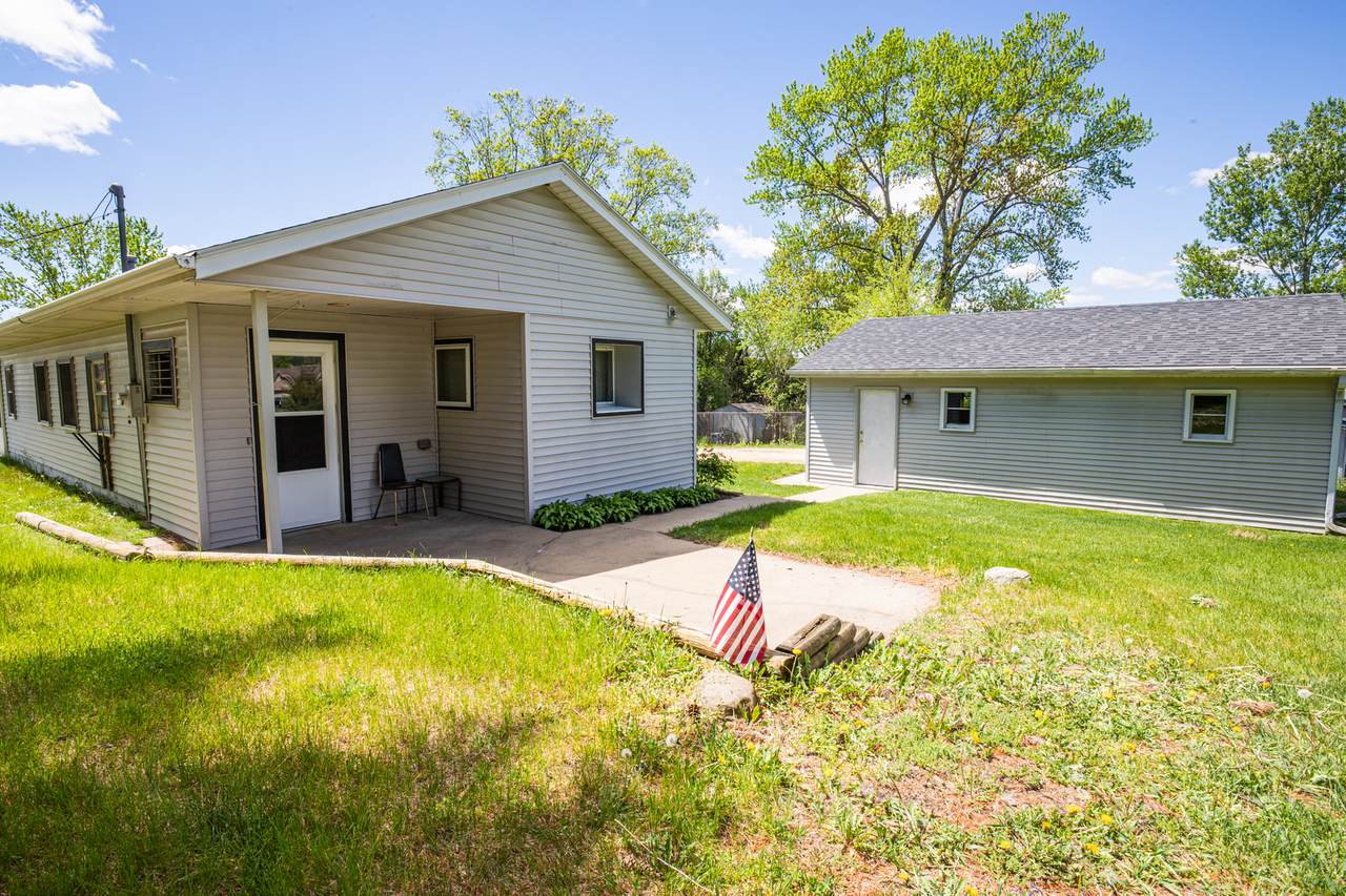 6148 Elevator Road - Photo 1