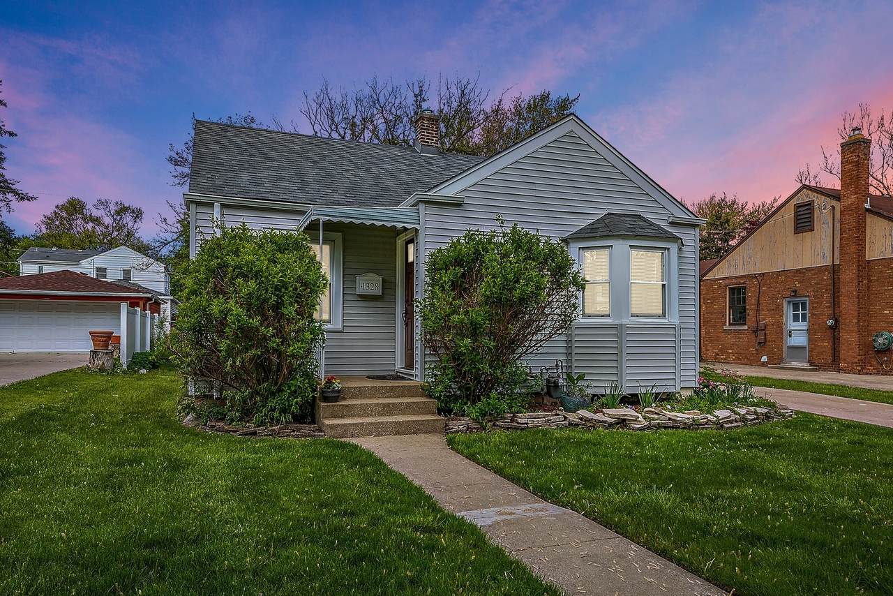 1328 Mandel Avenue - Photo 1