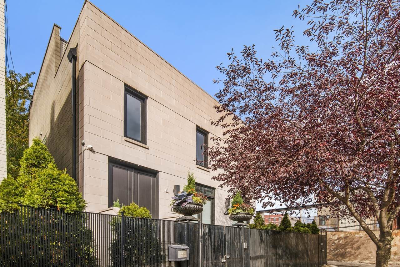 1320 Wood Street - Photo 1