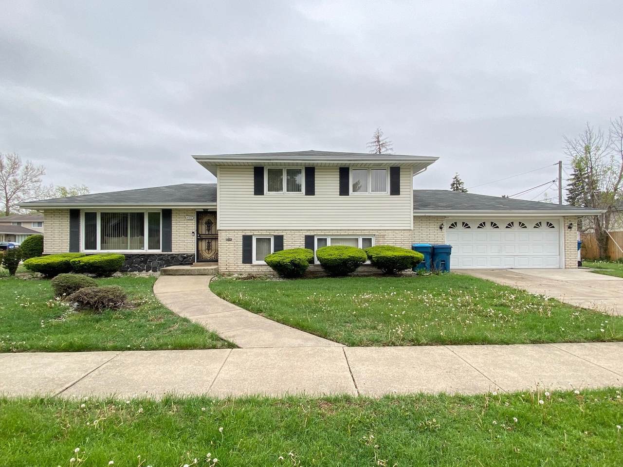 16800 Ellis Avenue - Photo 1