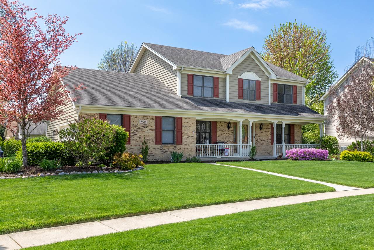 250 Woodside Drive - Photo 1
