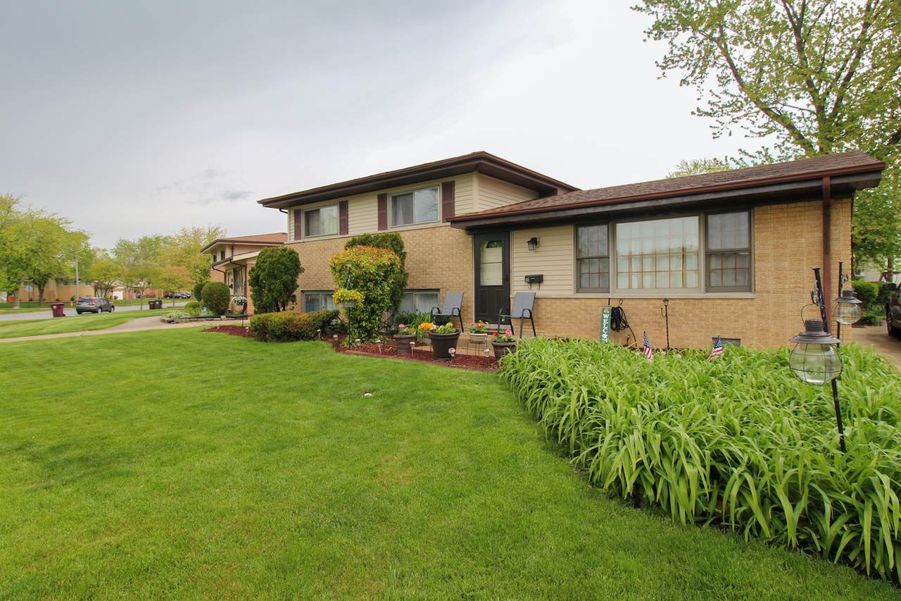 161 Pamela Drive - Photo 1