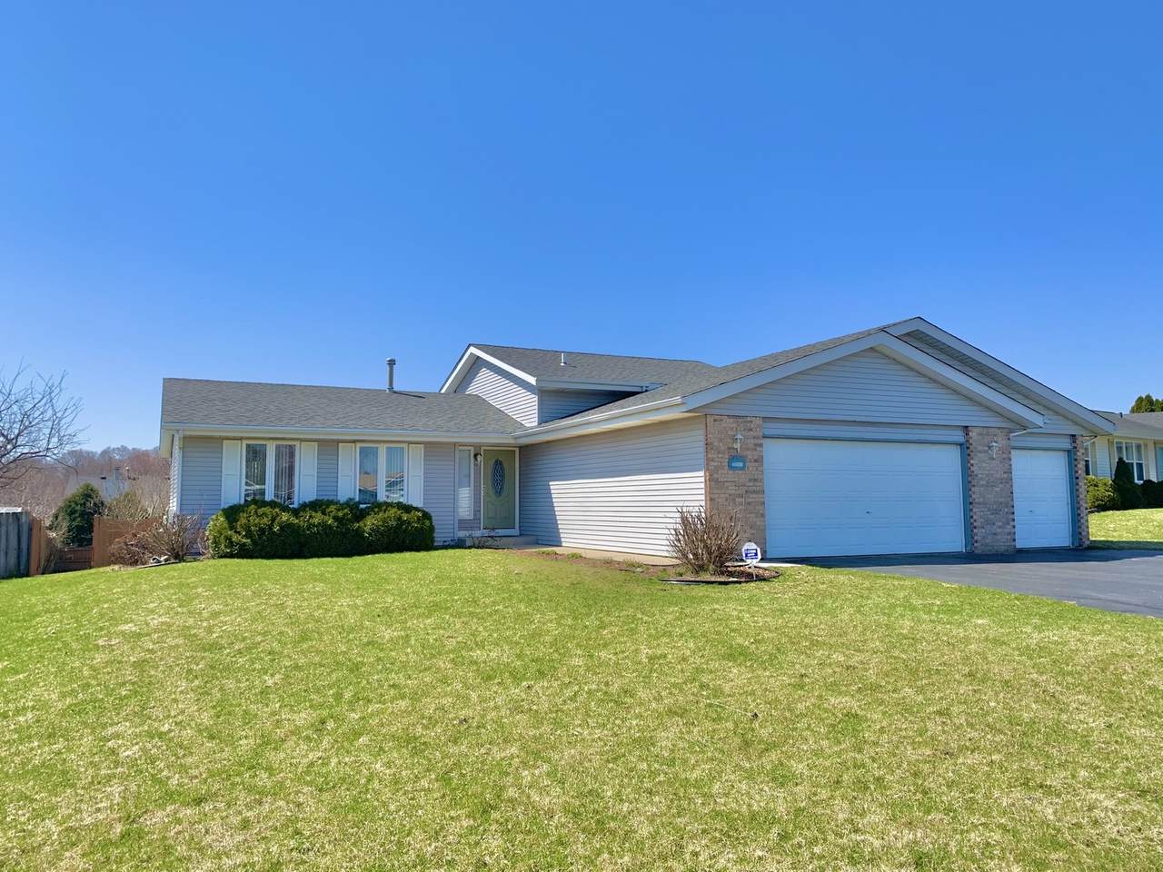 912 Quill Drive - Photo 1