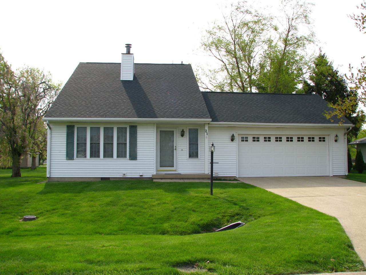 21 Prairieview Avenue - Photo 1