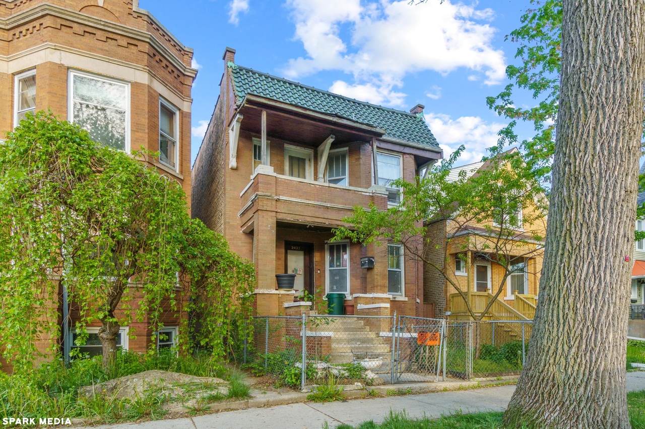 2435 Drake Avenue - Photo 1