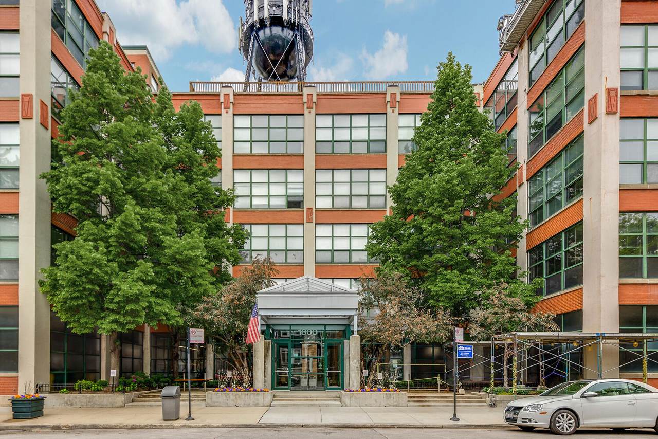 1800 Roscoe Street - Photo 1