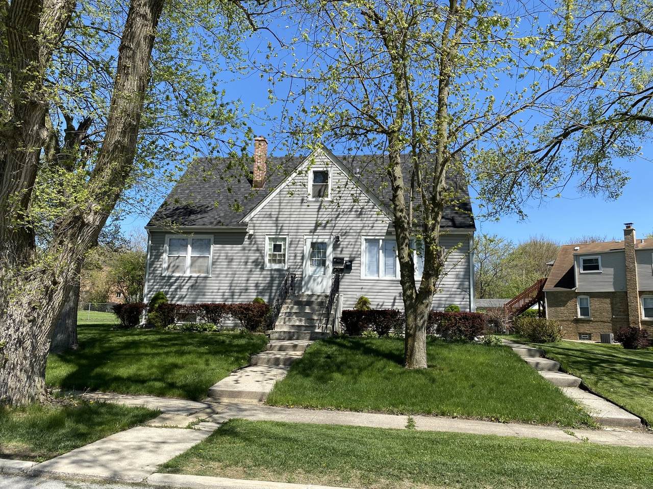 631 Carpenter Street - Photo 1