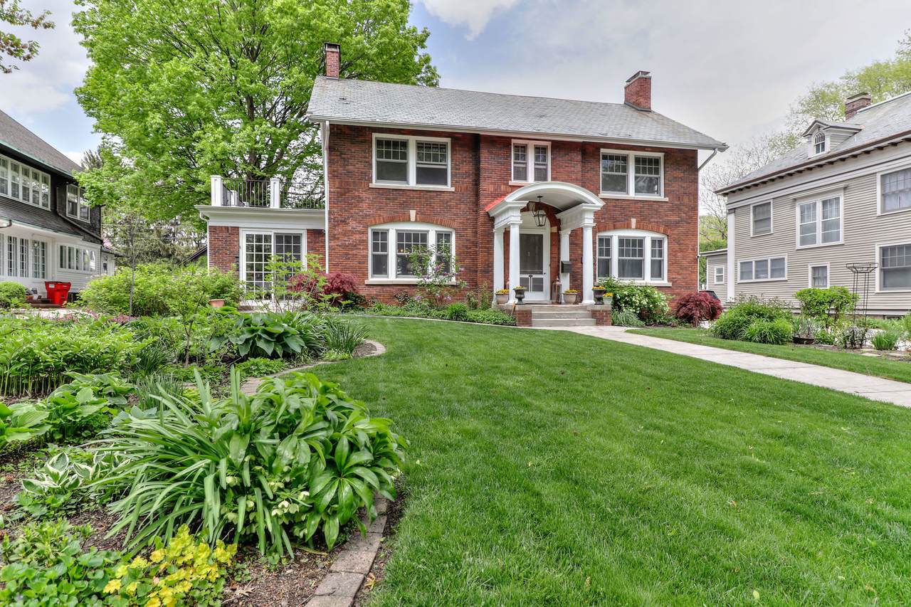 802 University Avenue - Photo 1