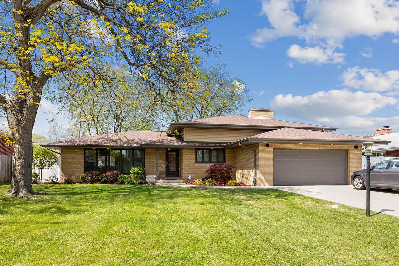 6048 128th Street - Photo 1