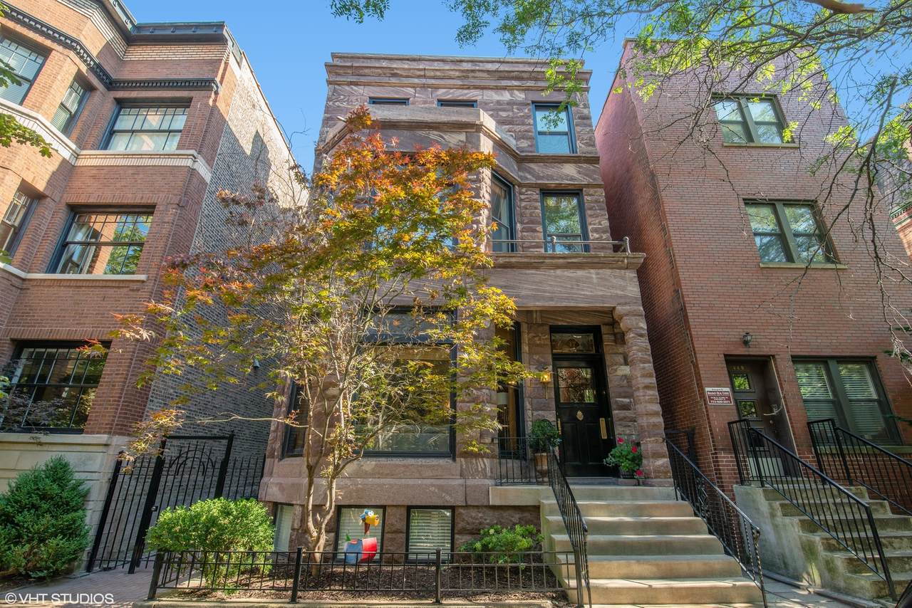 447 Roslyn Place - Photo 1