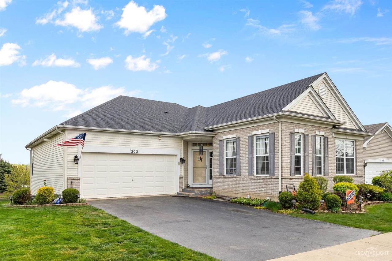 202 Stillwater Court - Photo 1