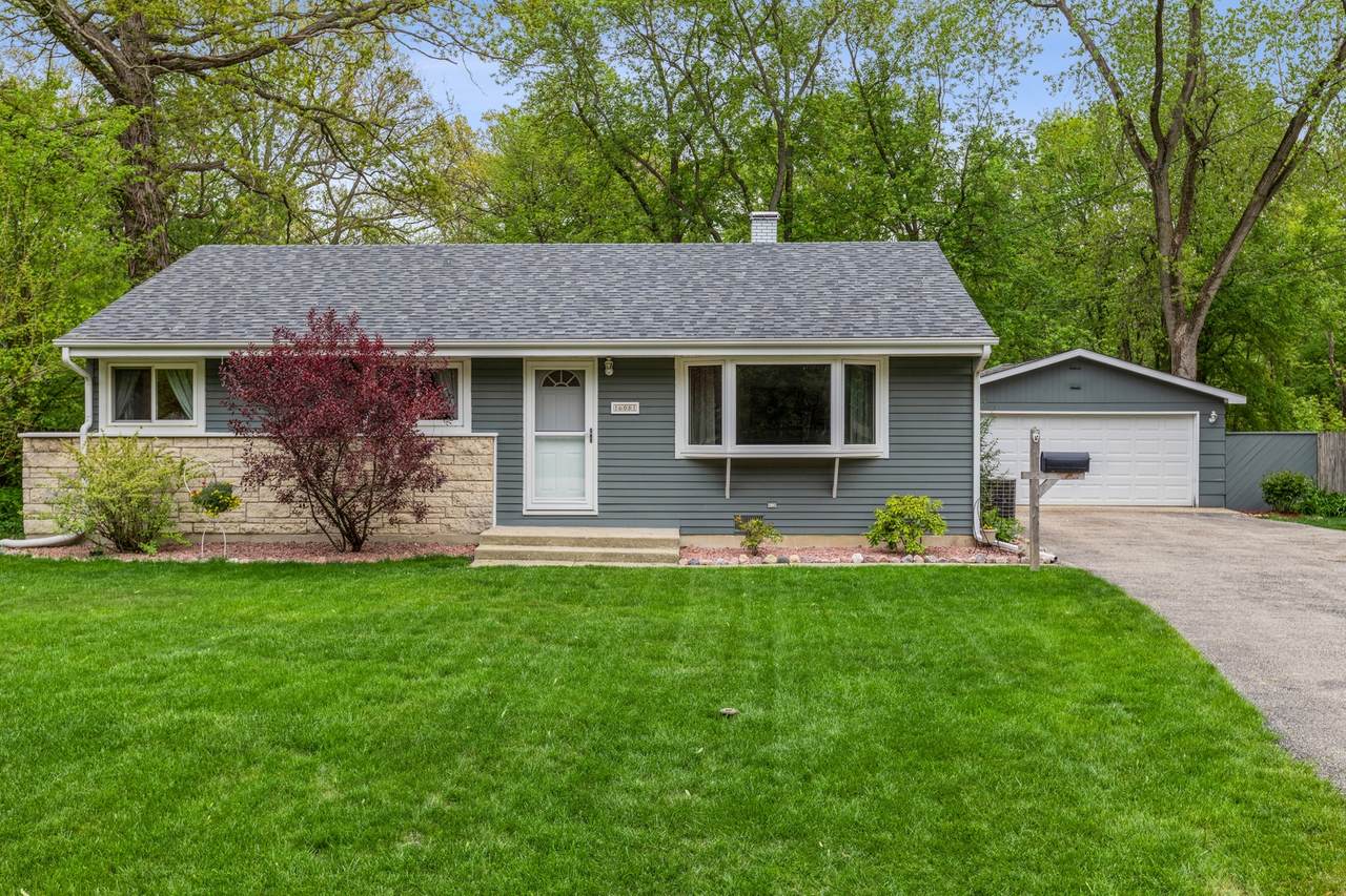 16081 Des Plaines Drive - Photo 1