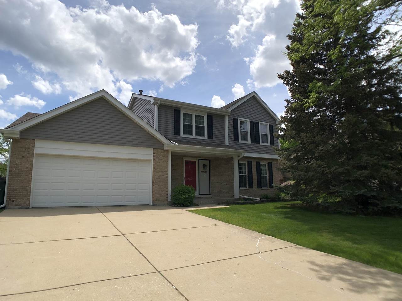 10S521 Dunham Drive - Photo 1