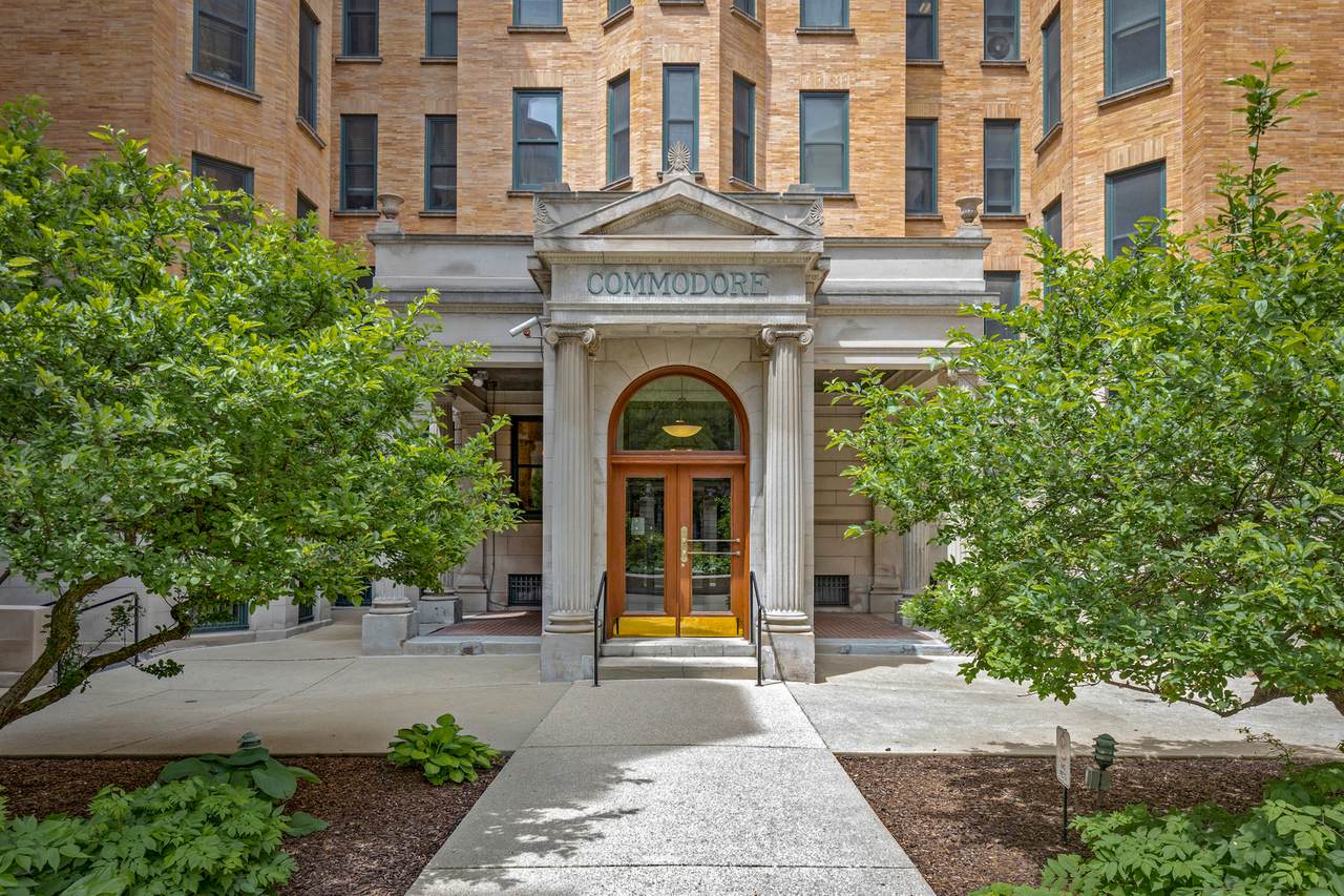550 Surf Street - Photo 1