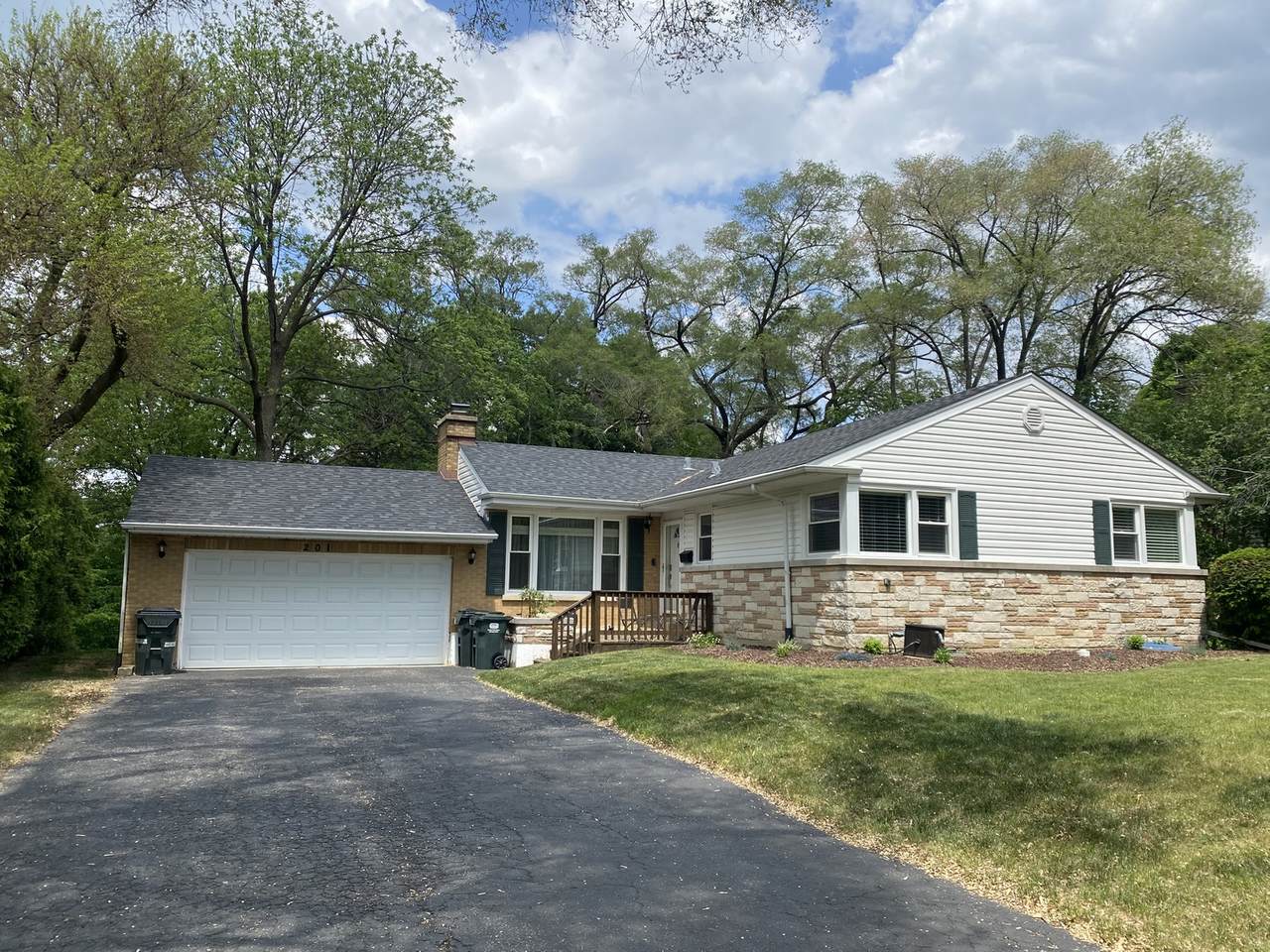 201 Sharon Drive - Photo 1