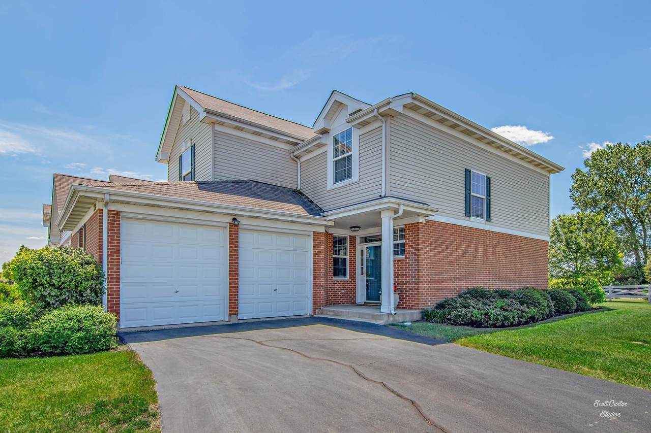 738 Legend Lane - Photo 1