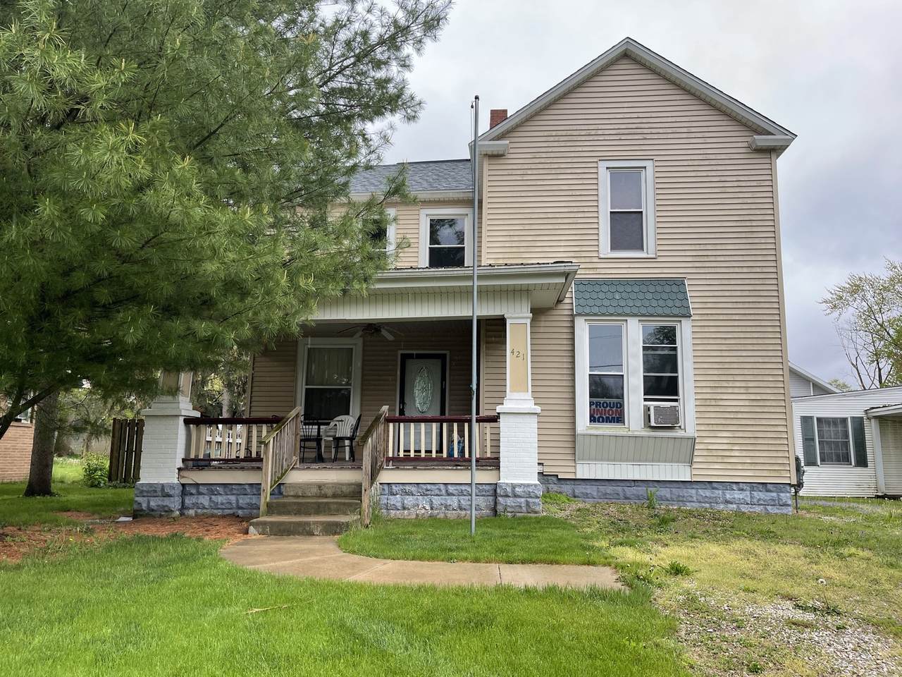 421 Water Street - Photo 1