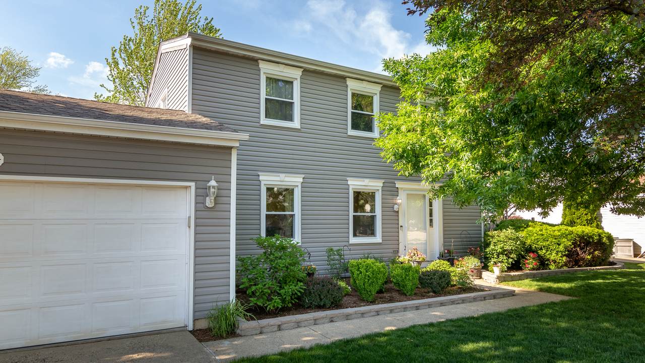 2114 Kensington Drive - Photo 1