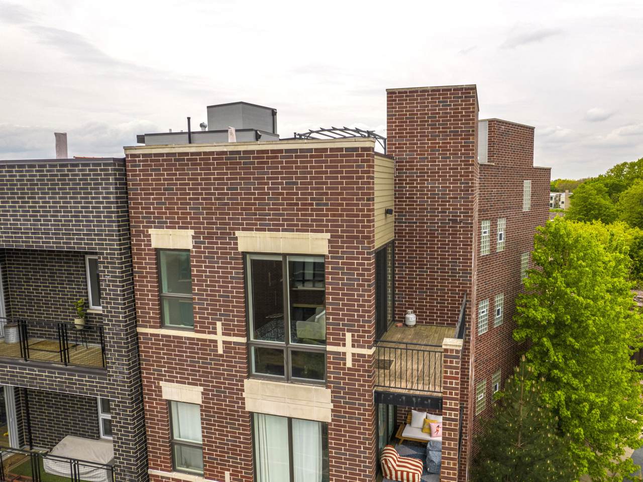 3536 Lincoln Avenue - Photo 1