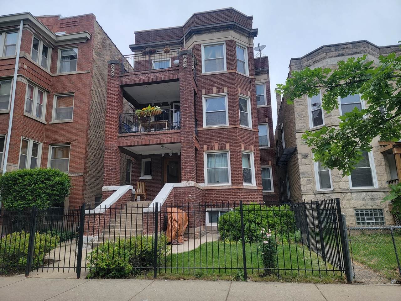 1312 Winnemac Avenue - Photo 1