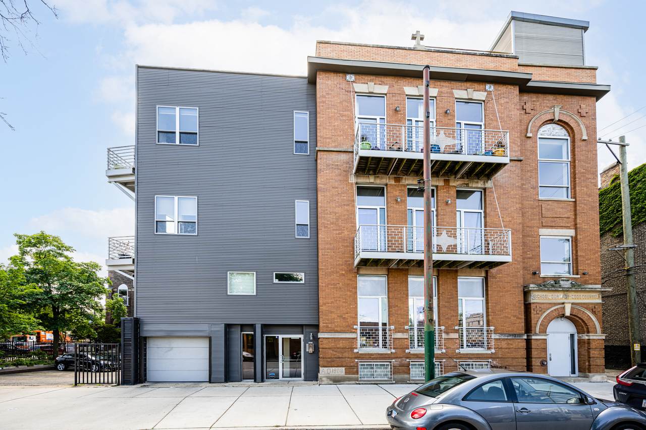2411 Walton Street - Photo 1