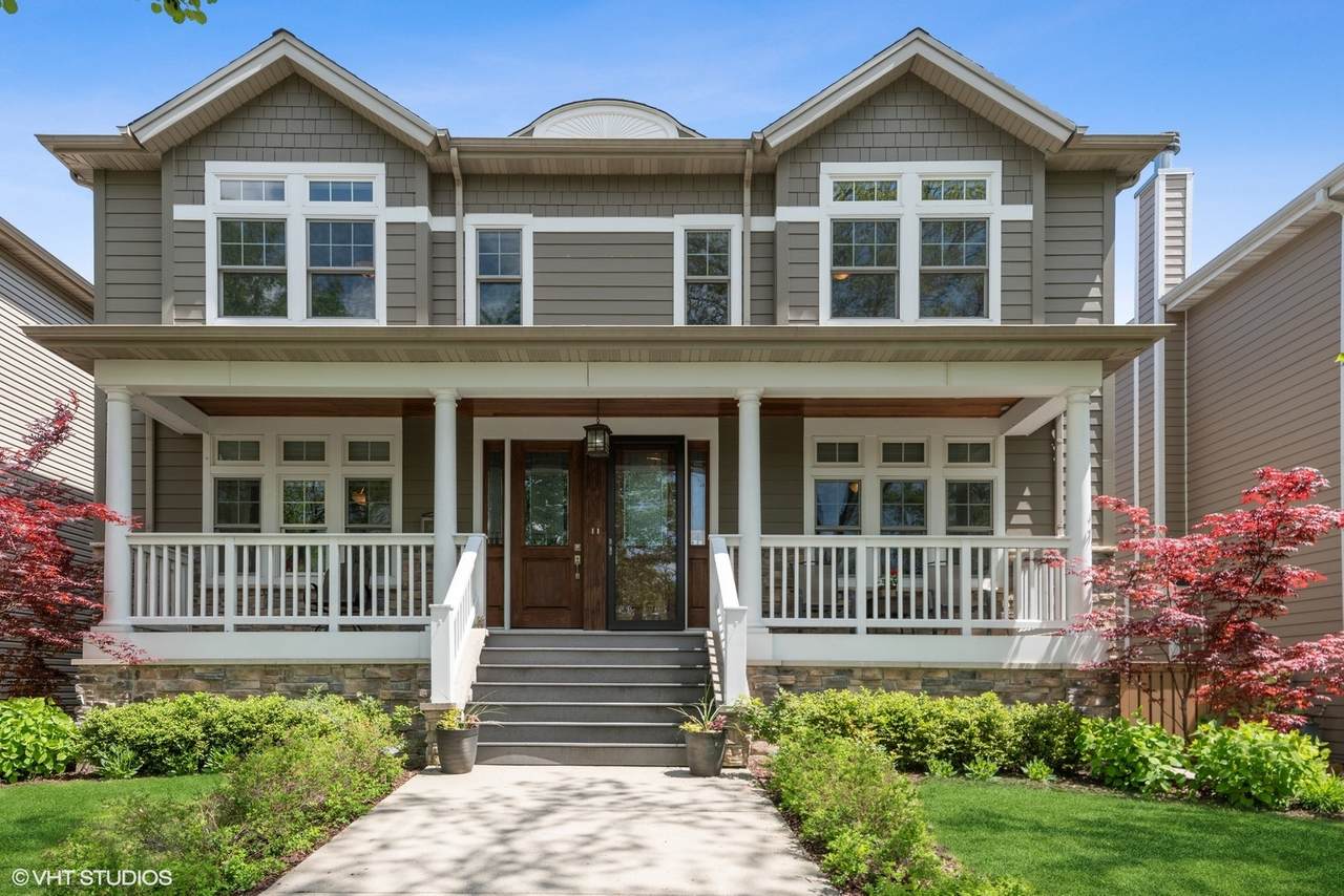 3633 Hamlin Avenue - Photo 1