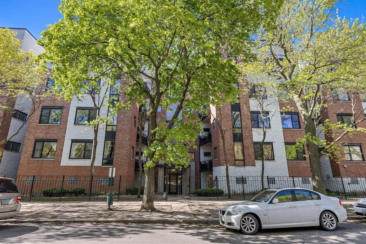 2327 Wolfram Street - Photo 1