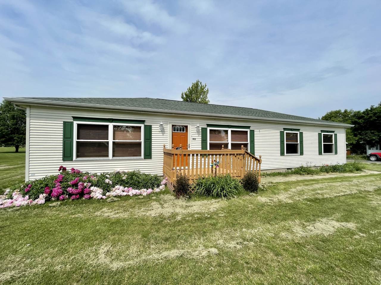 412 7th Street - Photo 1