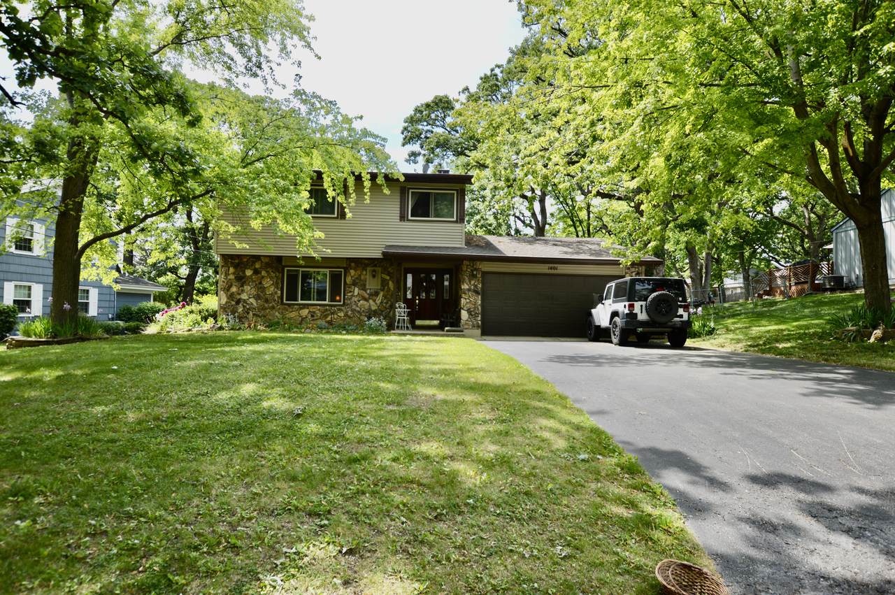 1401 Eastwood Lane - Photo 1
