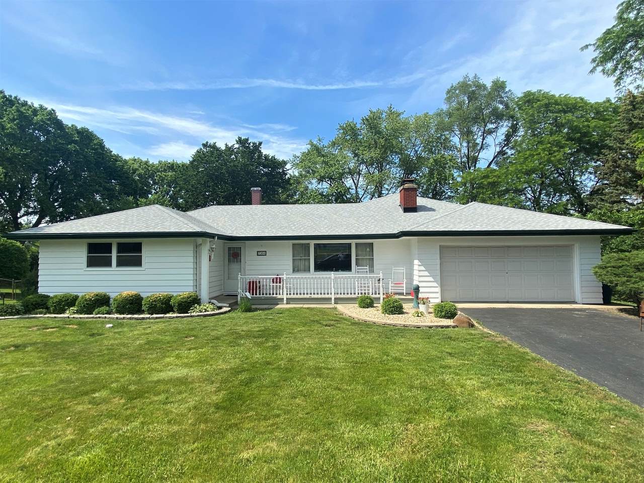 7304 119th Place - Photo 1