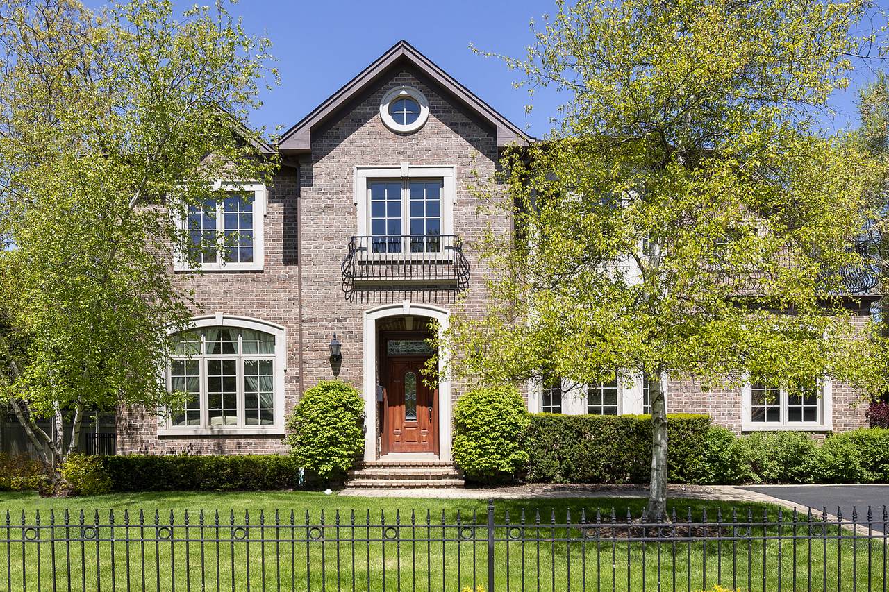 385 Hazel Avenue - Photo 1