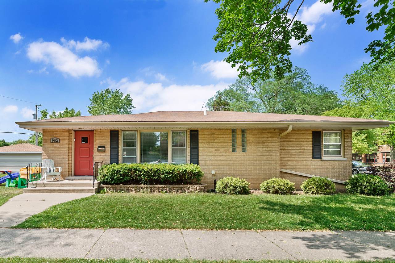 902 Forest Road - Photo 1