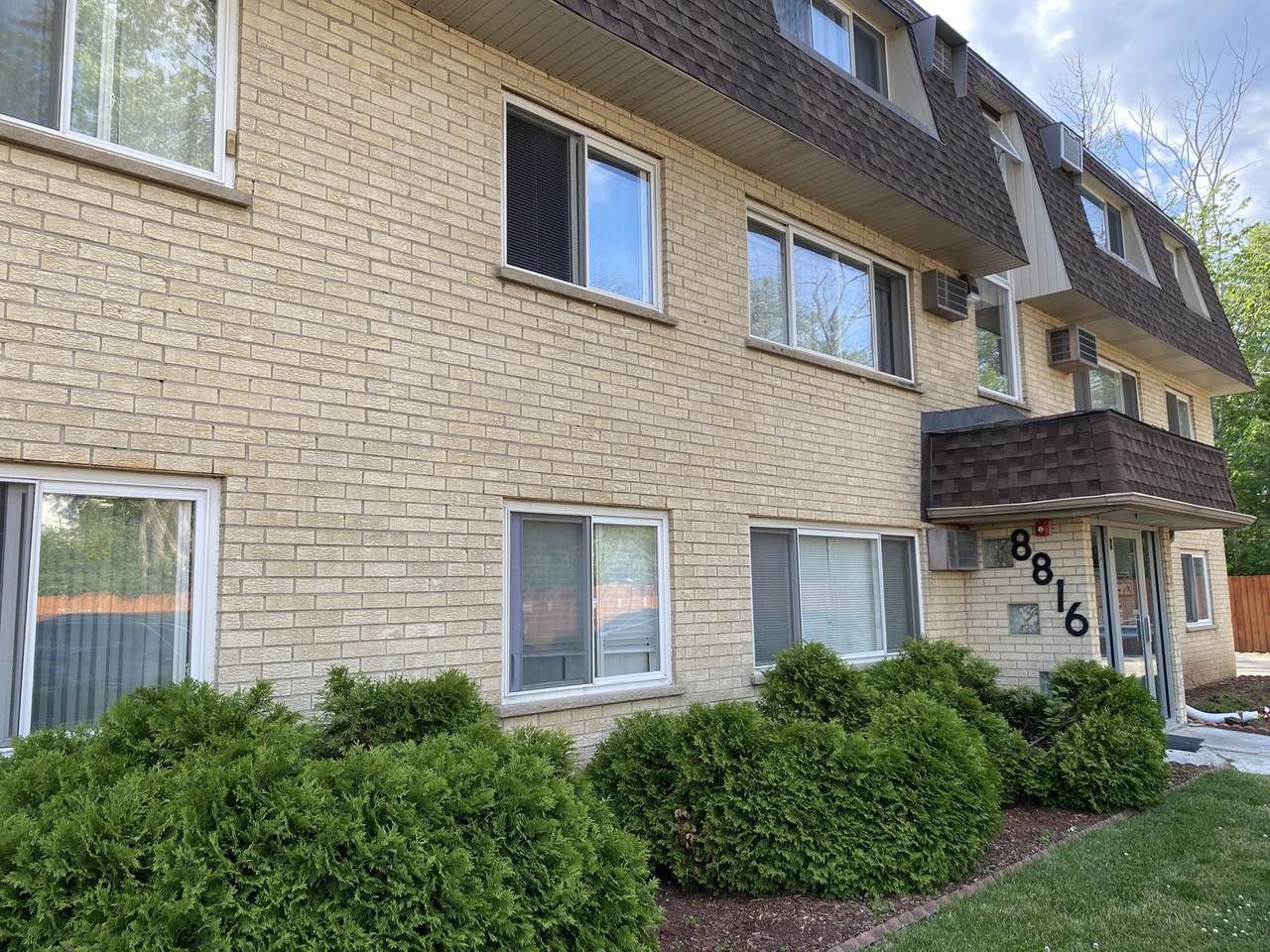 8816 Briar Court - Photo 1
