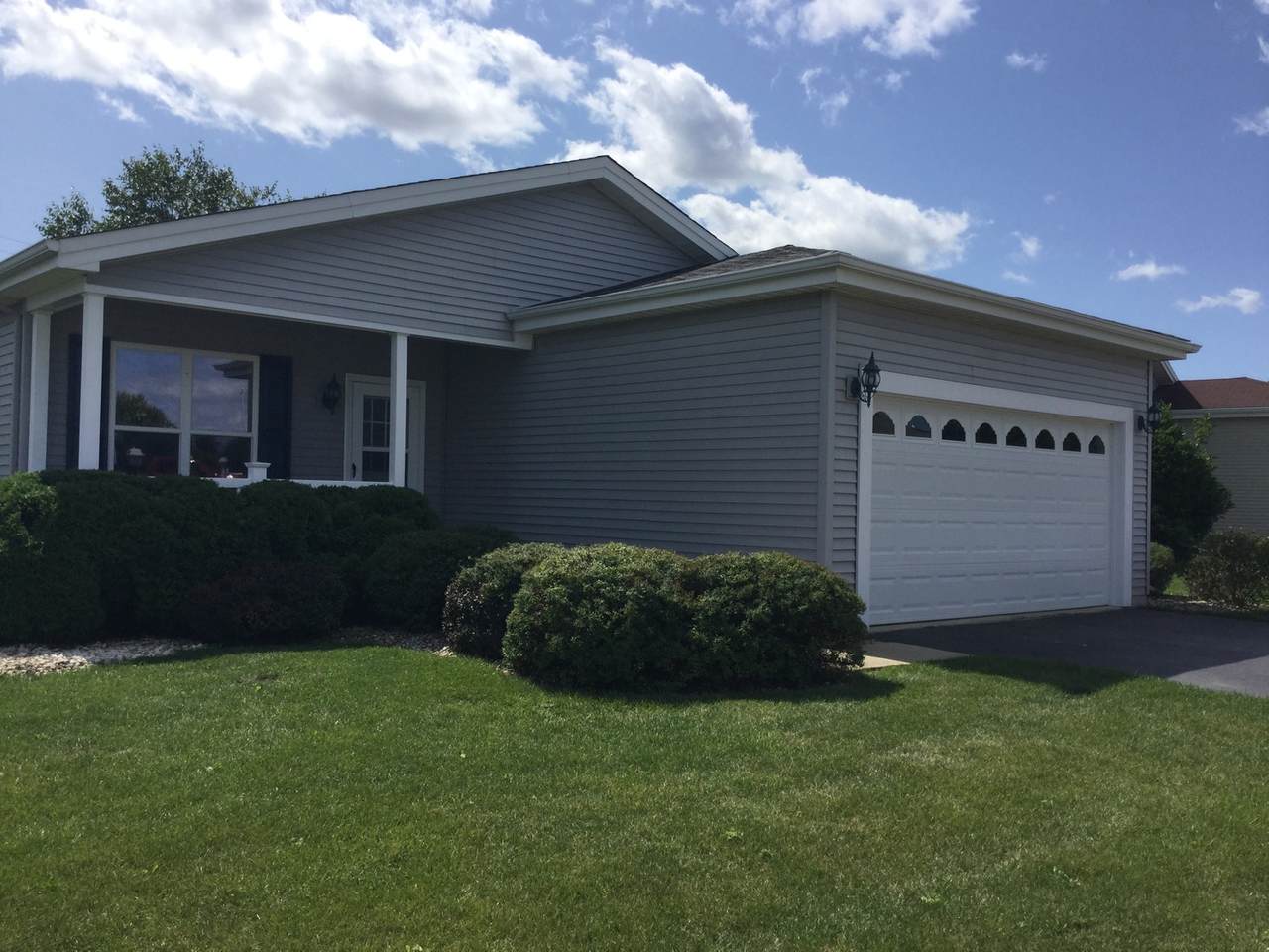 2840 Gateway Circle - Photo 1