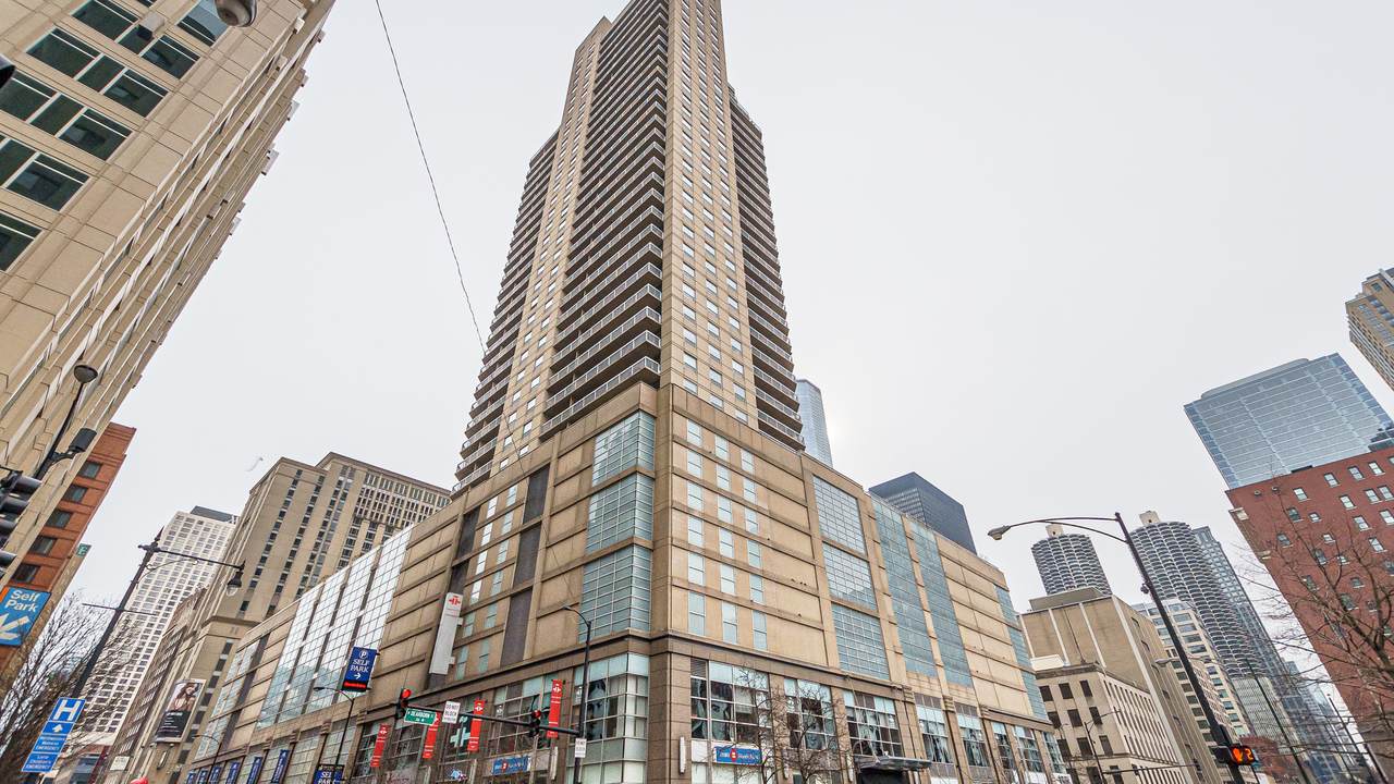 545 Dearborn Street - Photo 1