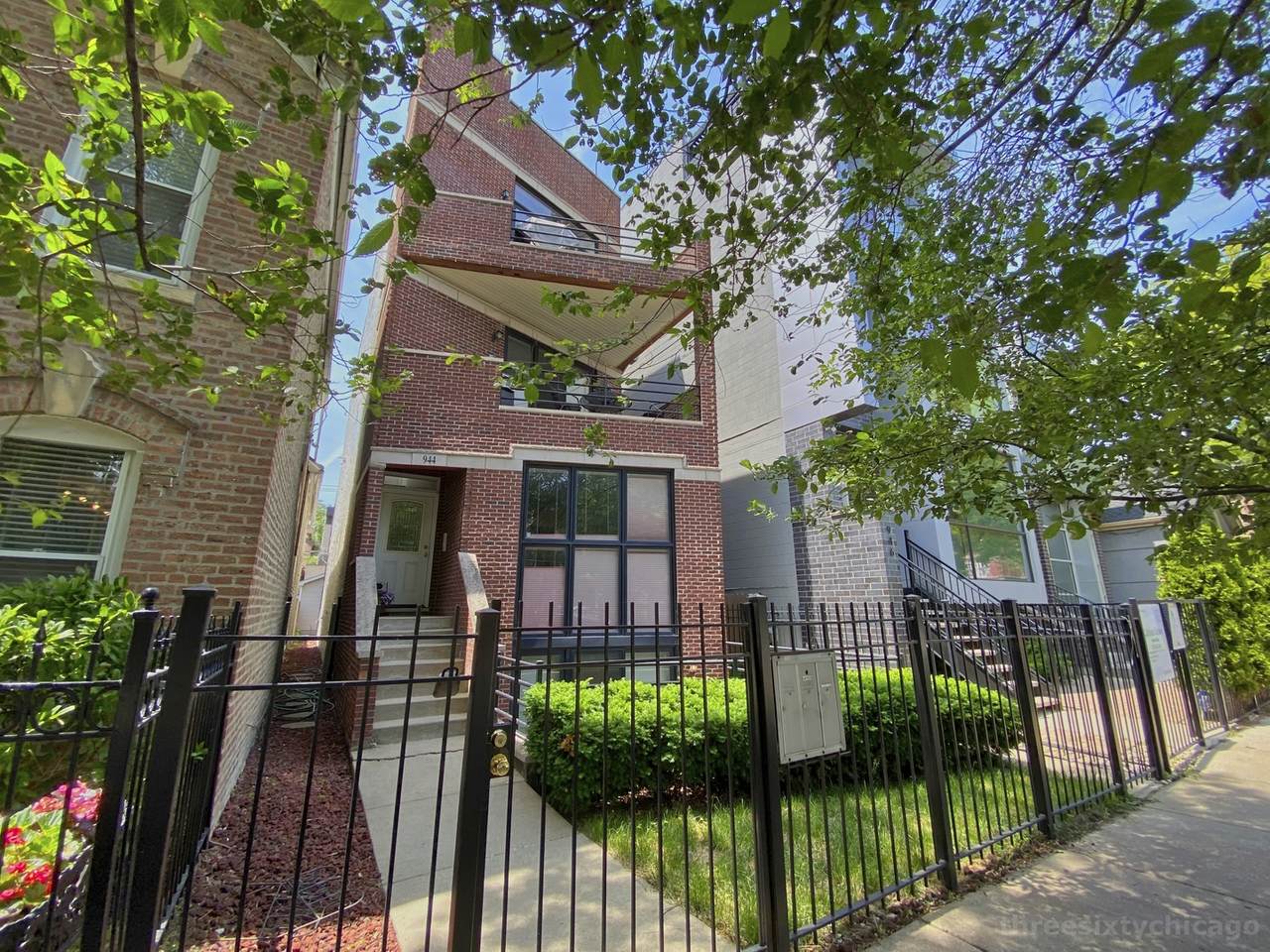 944 Honore Street - Photo 1