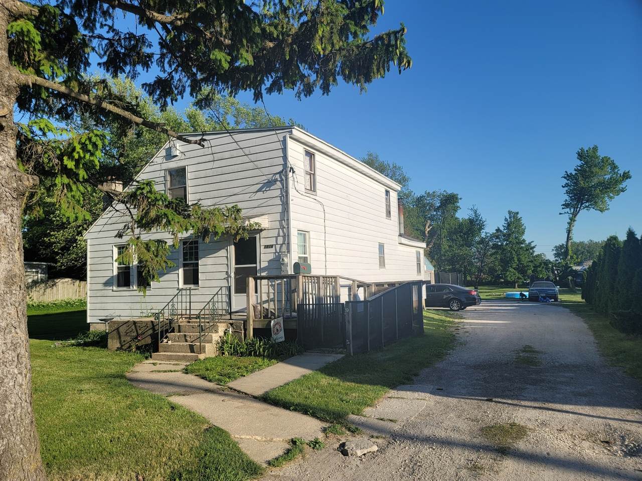 1816 Lincoln Highway - Photo 1